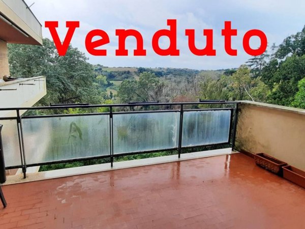 appartamento in vendita a Roma in zona Tor di Quinto