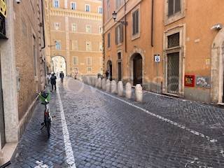 trivano in vendita a Roma in zona Trevi-Colonna