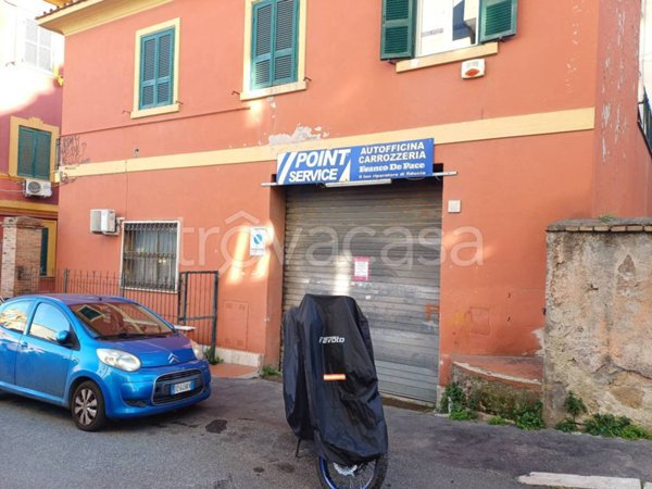 locale commerciale in vendita a Roma in zona Prenestino-Labicano