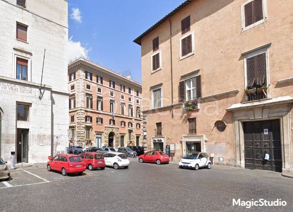 negozio in vendita a Roma in zona Parione/Sant'Eustachio