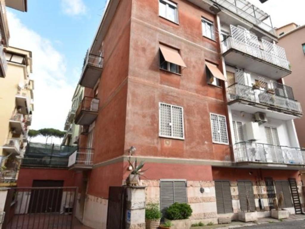 appartamento in vendita a Roma in zona Gianicolense