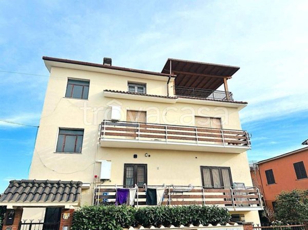 appartamento in vendita a Roma in zona Lunghezza