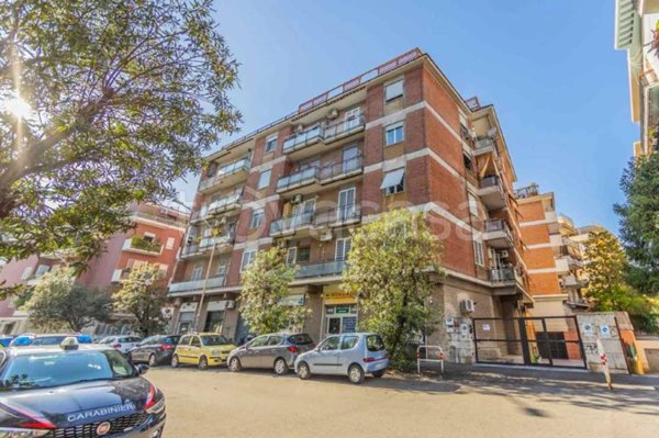 appartamento in vendita a Roma in zona EUR