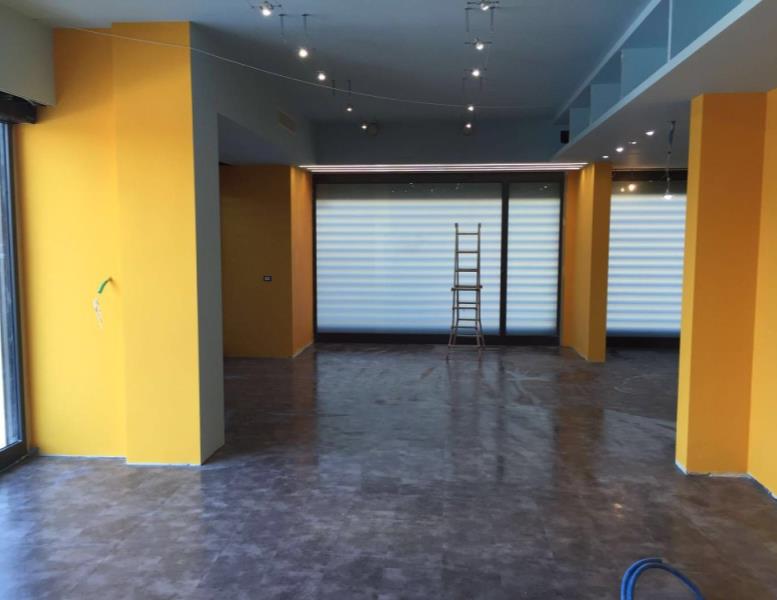 locale commerciale in vendita a Roma in zona Dragona/Bagnoletto