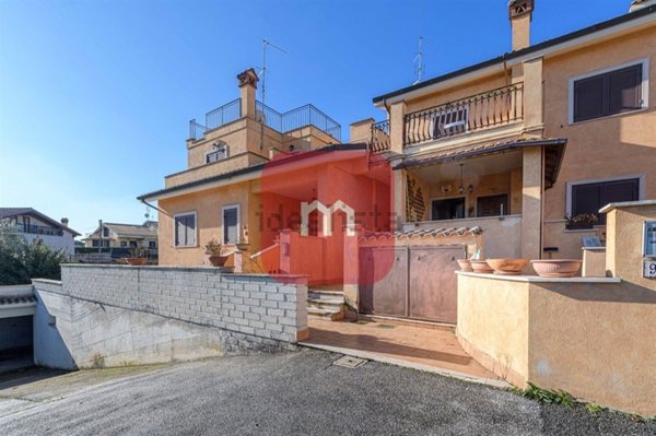 appartamento in vendita a Roma in zona Castelverde
