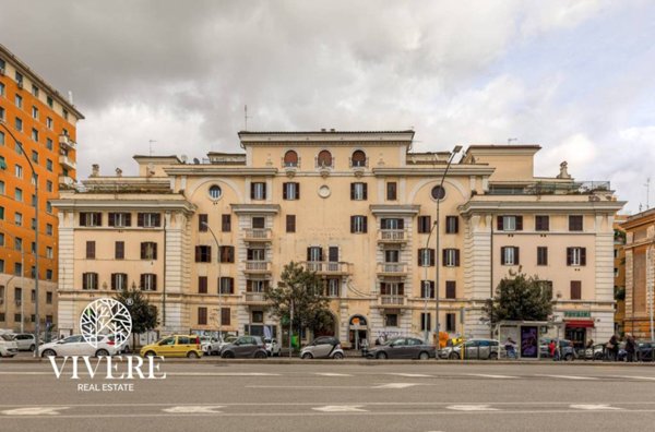 appartamento in vendita a Roma in zona Appio Latino