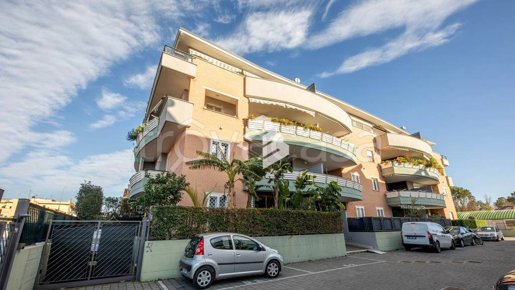 appartamento in vendita a Roma in zona Dragona/Bagnoletto