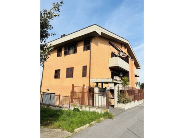 appartamento in vendita a Roma in zona Casal Morena