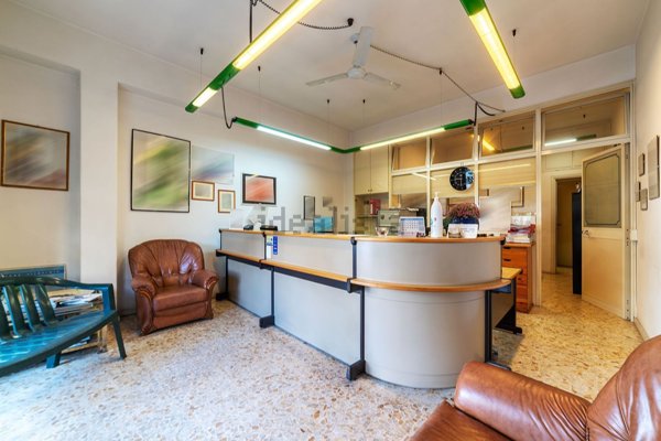 negozio in vendita a Roma in zona Torrevecchia