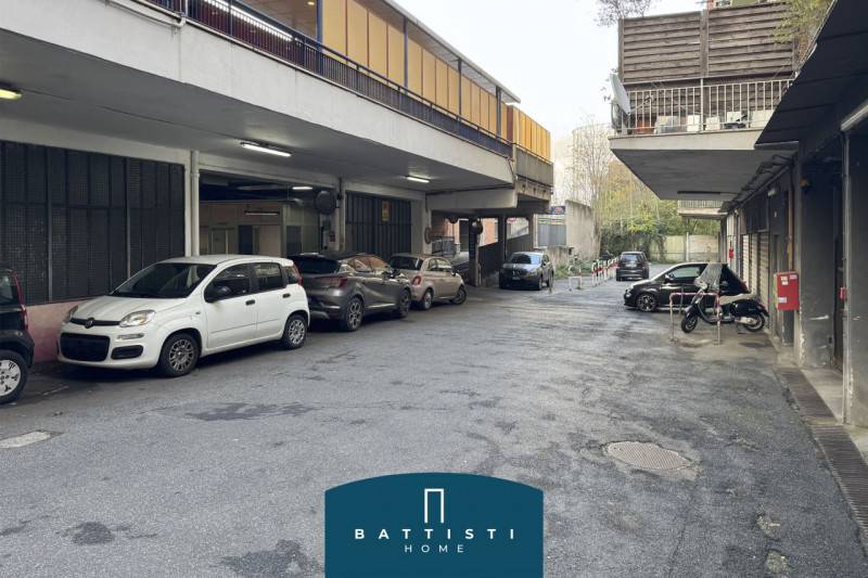 locale di sgombero in vendita a Roma in zona Portuense