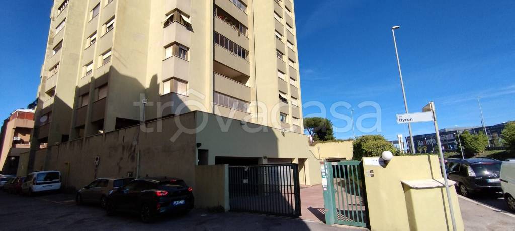 appartamento in vendita a Roma in zona Ardeatino