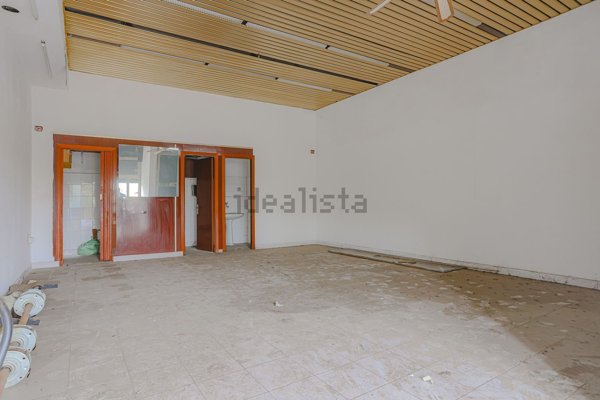 locale commerciale in vendita a Roma in zona Tor Sapienza