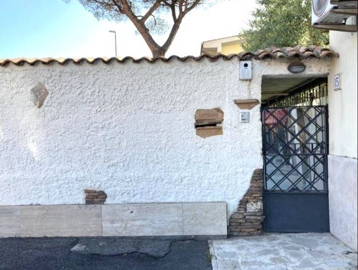 appartamento in vendita a Roma in zona Appio Claudio