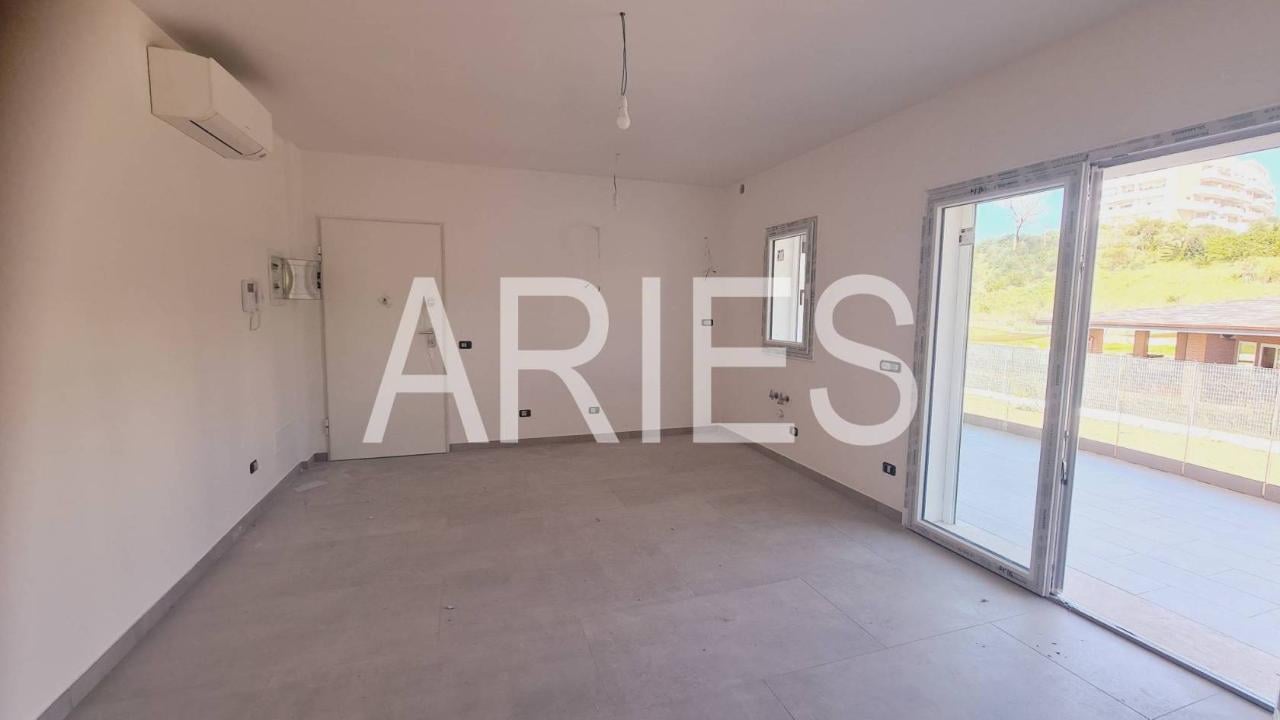 appartamento in vendita a Roma in zona Ostia