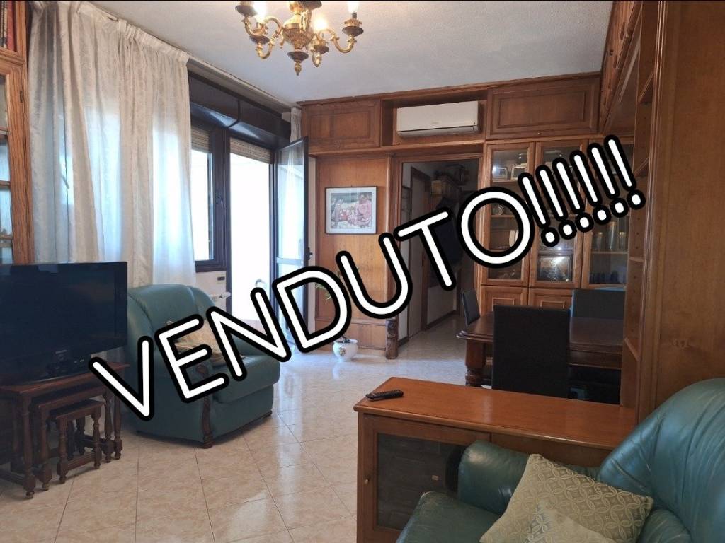 appartamento in vendita a Roma in zona Spinaceto