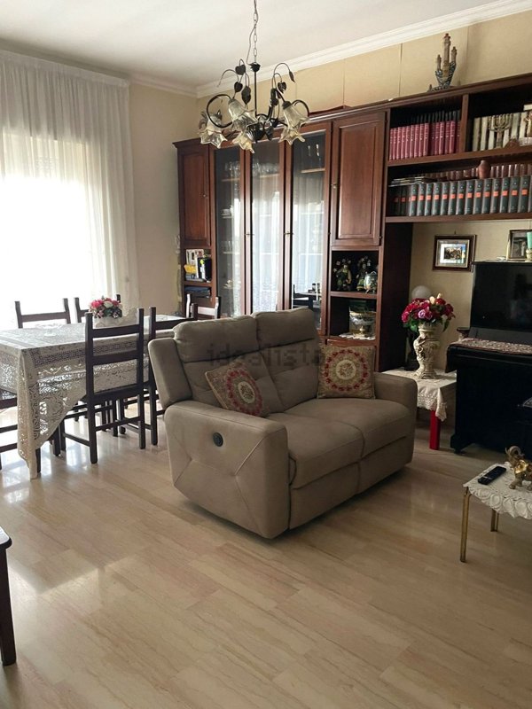 appartamento in vendita a Roma in zona Tor Bella Monaca
