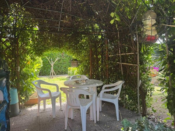 casa indipendente in vendita a Roma in zona Torre Maura