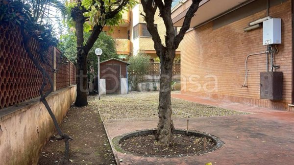 appartamento in vendita a Roma in zona Ostia