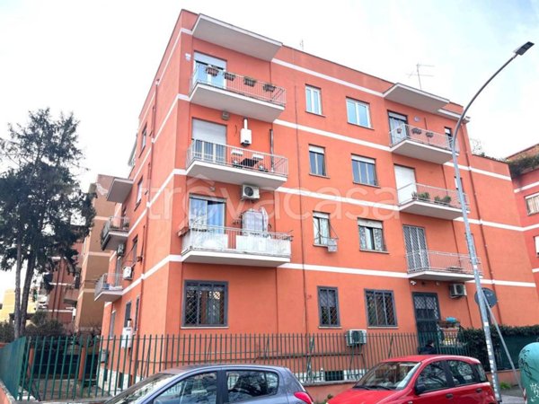 appartamento in vendita a Roma in zona Tuscolano