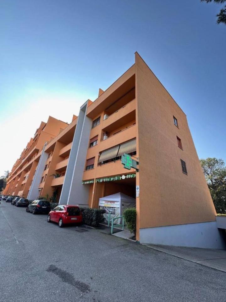 appartamento in vendita a Roma in zona Ardeatino