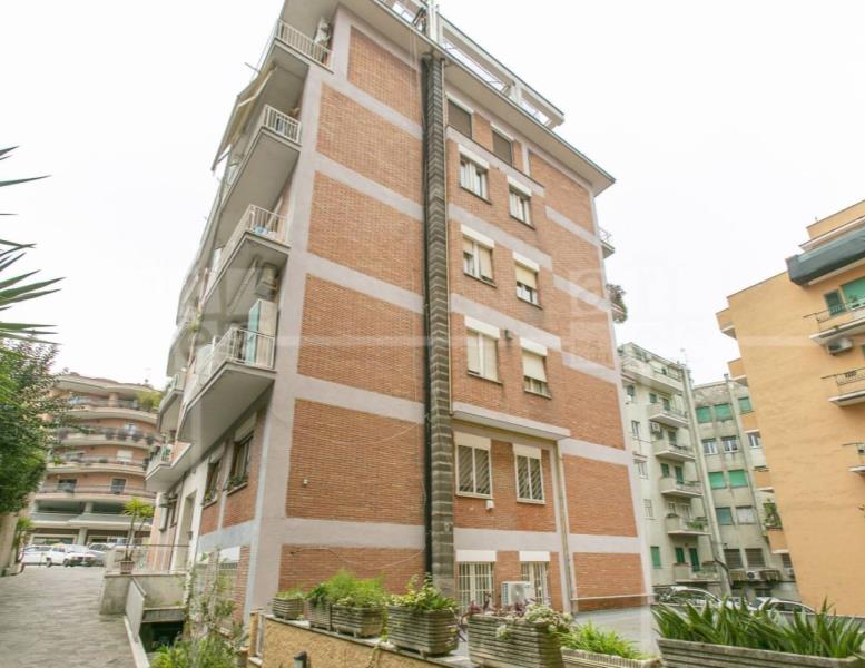 appartamento in vendita a Roma in zona Della Vittoria