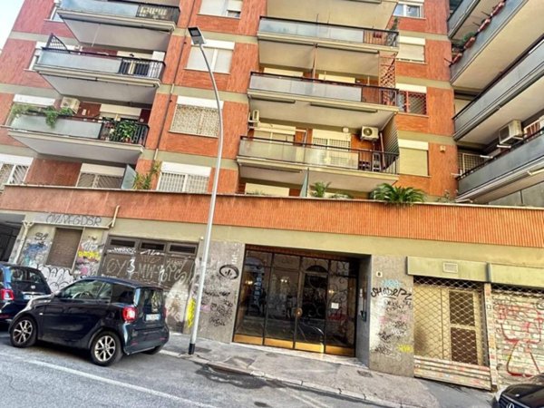 appartamento in vendita a Roma in zona Tuscolano