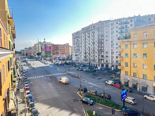 appartamento in vendita a Roma in zona Tuscolano