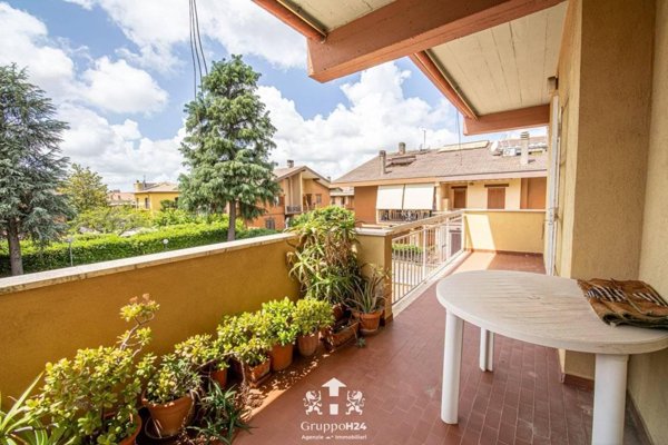 appartamento in vendita a Roma in zona Casal Morena