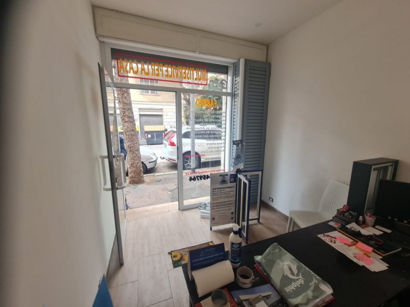 negozio in vendita a Roma in zona Gianicolense