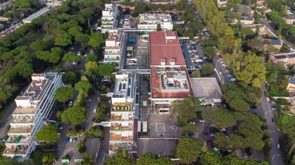 negozio in vendita a Roma in zona Casal Palocco