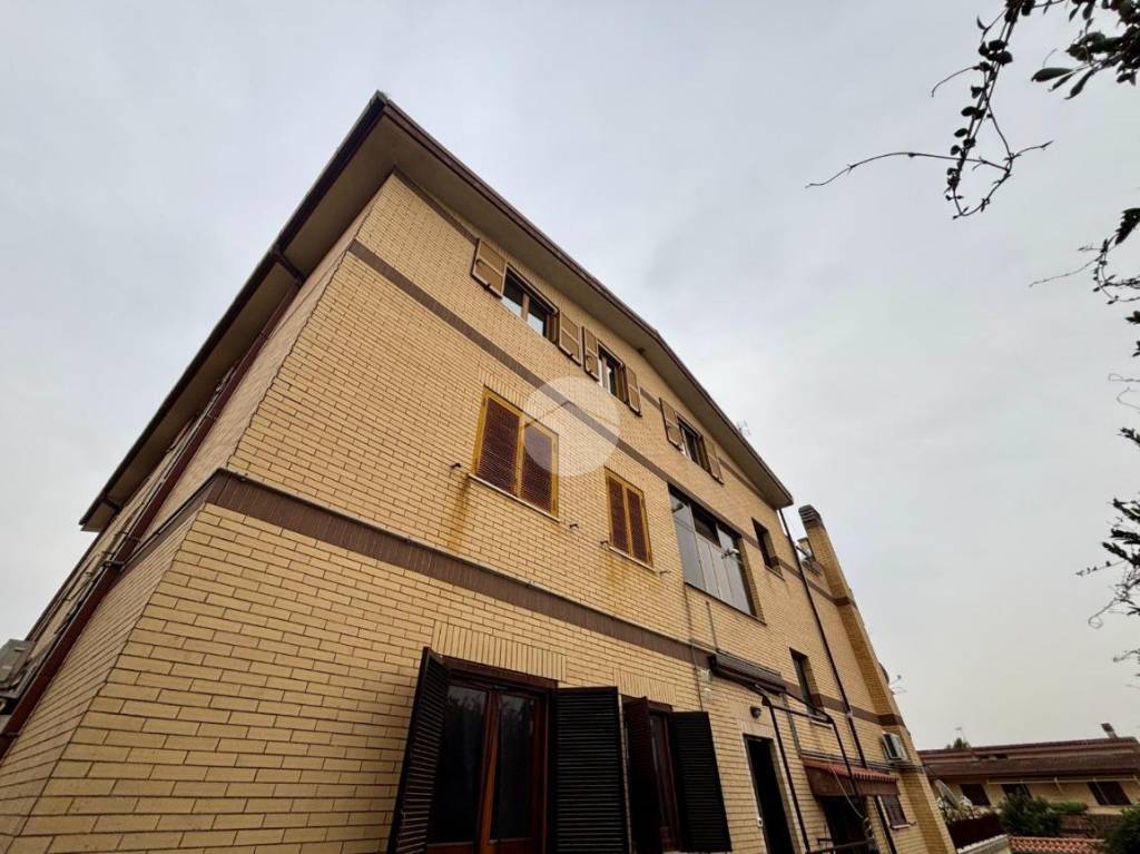 appartamento in vendita a Roma in zona Portuense