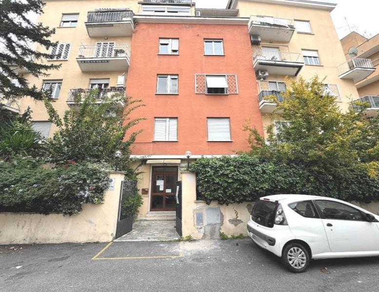 appartamento in vendita a Roma in zona Gianicolense