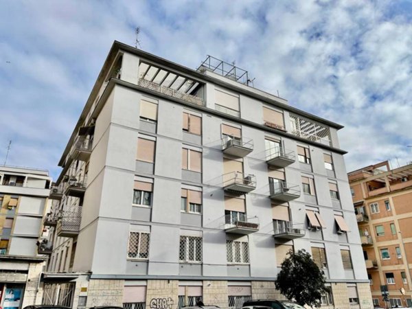 appartamento in vendita a Roma in zona Gianicolense
