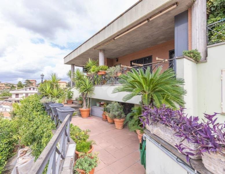 casa indipendente in vendita a Roma