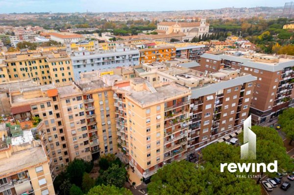ufficio in vendita a Roma in zona Ostiense