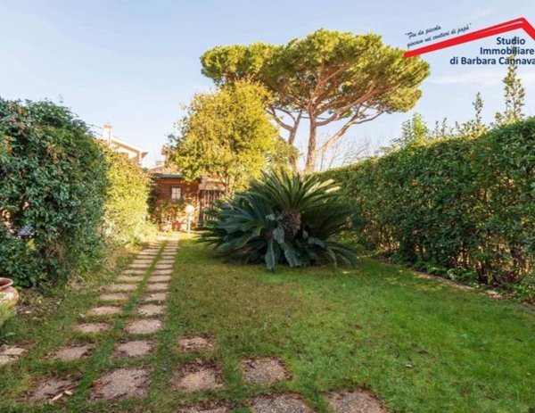 casa indipendente in vendita a Roma in zona Axa