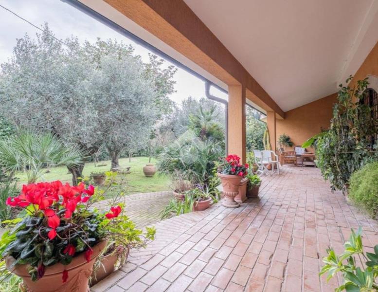 casa indipendente in vendita a Roma in zona Ardeatino