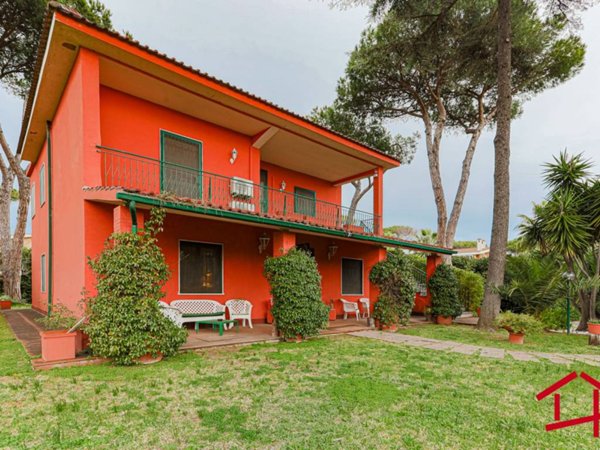 casa indipendente in vendita a Roma in zona Infernetto