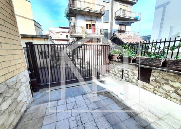 appartamento in vendita a Roma in zona Tor Cervara
