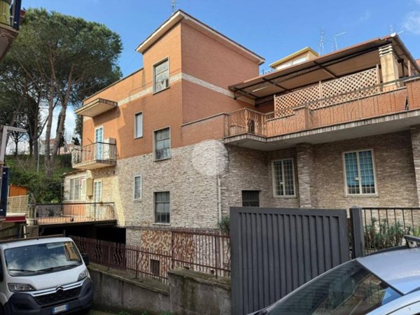appartamento in vendita a Roma in zona Portuense