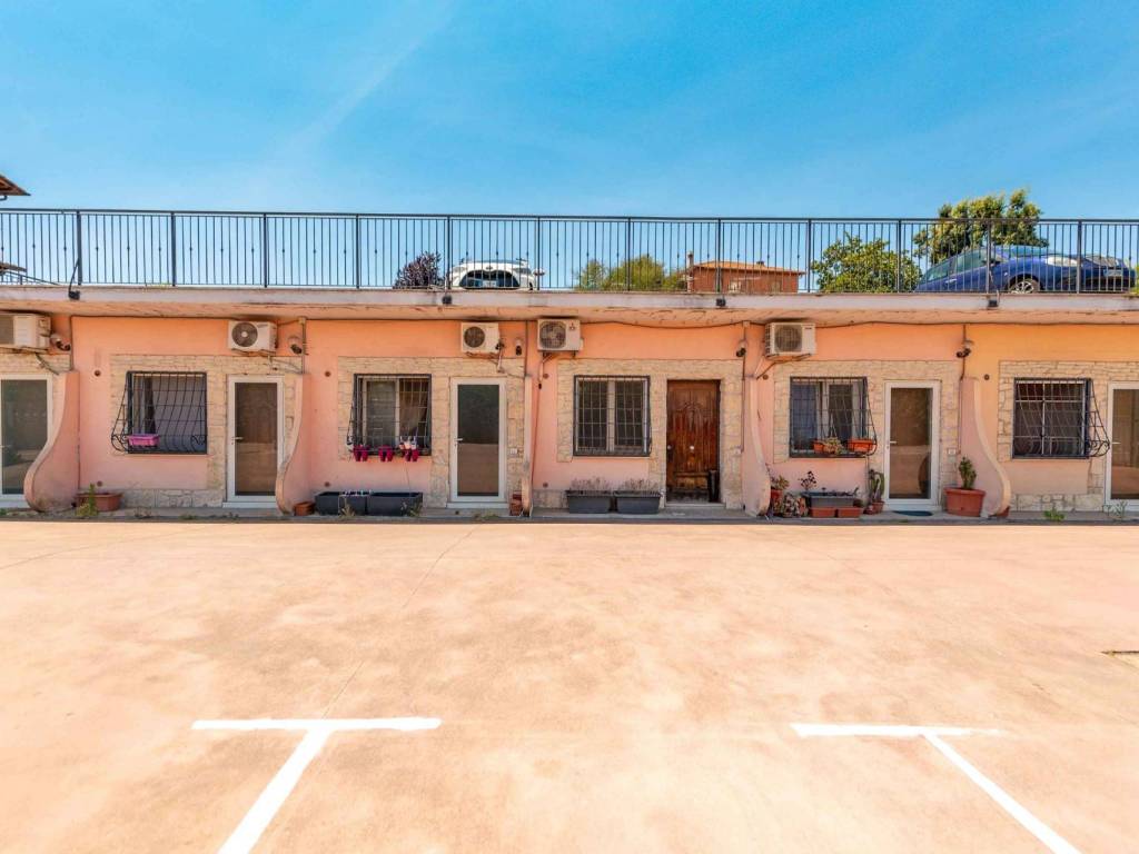 appartamento in vendita a Roma in zona Castel di Leva