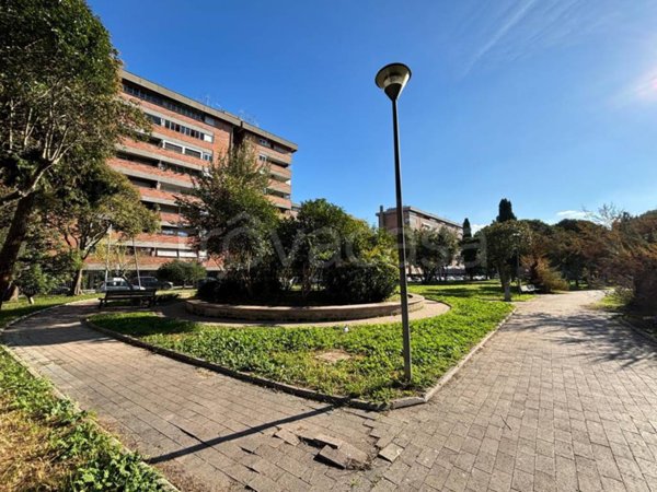 appartamento in vendita a Roma in zona Spinaceto
