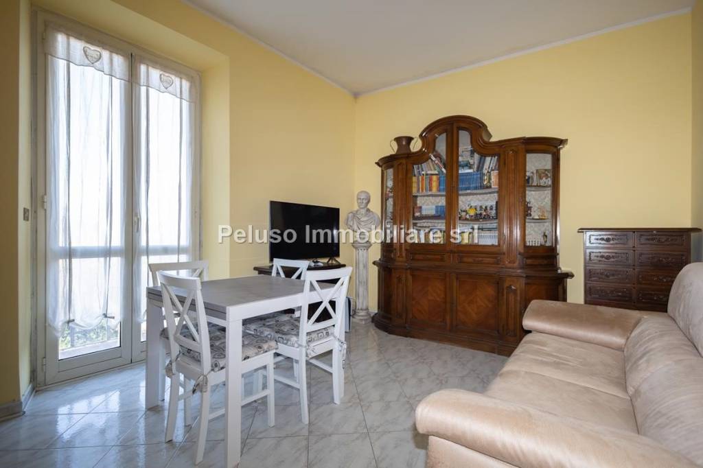 appartamento in vendita a Roma in zona Appio Latino