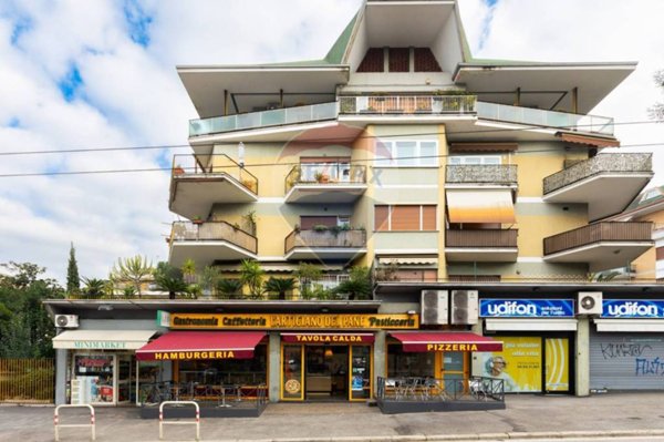 negozio in vendita a Roma in zona Giuliano Dalmata