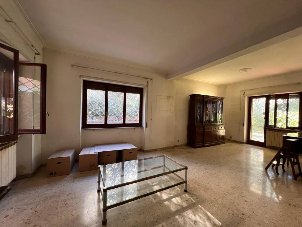 appartamento in vendita a Roma in zona Tor di Quinto