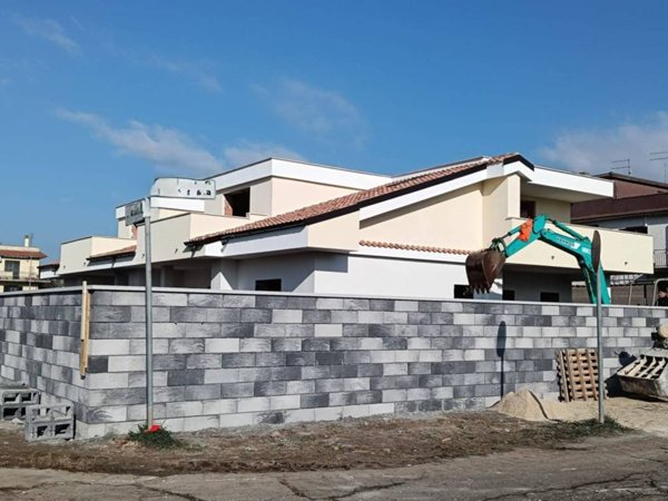 casa indipendente in vendita a Roma in zona Collatino