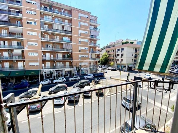 appartamento in vendita a Roma in zona Ardeatino