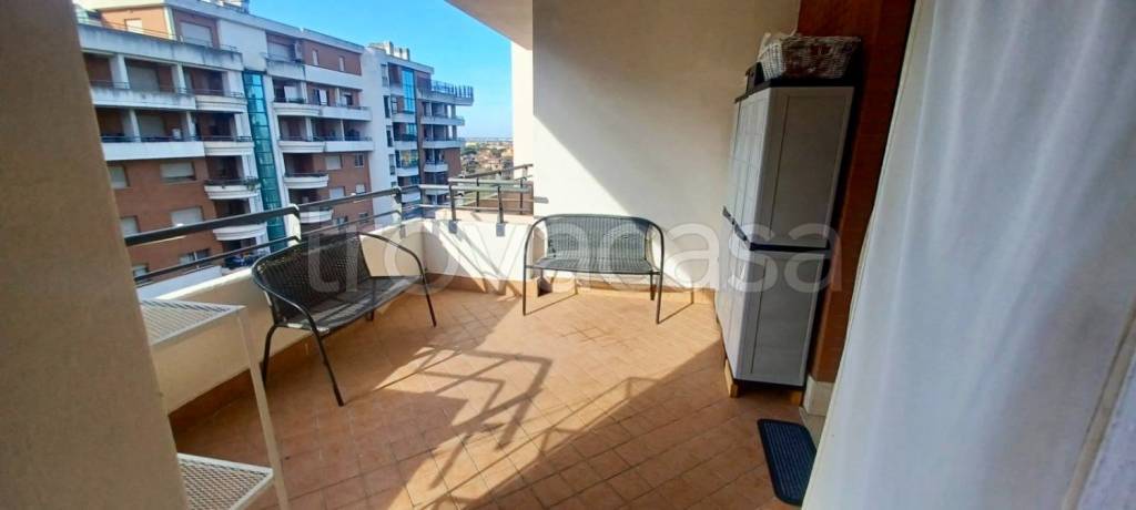 appartamento in vendita a Roma in zona Acilia