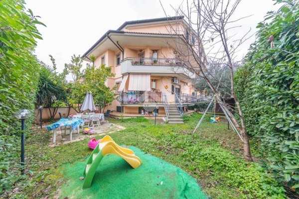 appartamento in vendita a Roma in zona Prenestino-Labicano