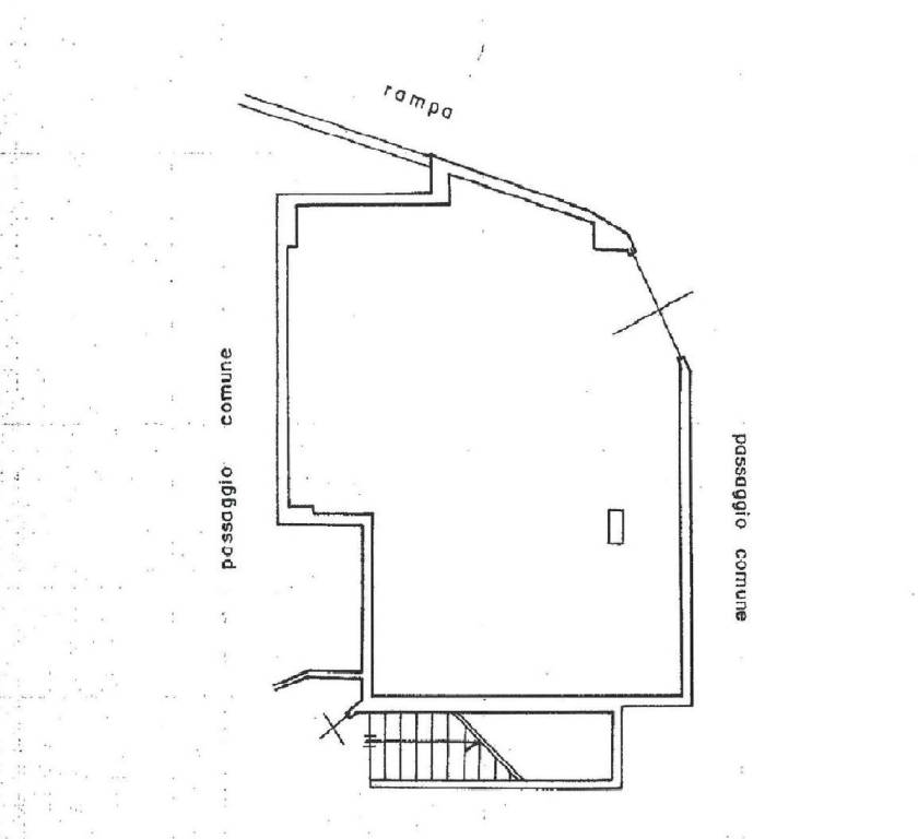 locale di sgombero in vendita a Roma in zona Appio Pignatelli